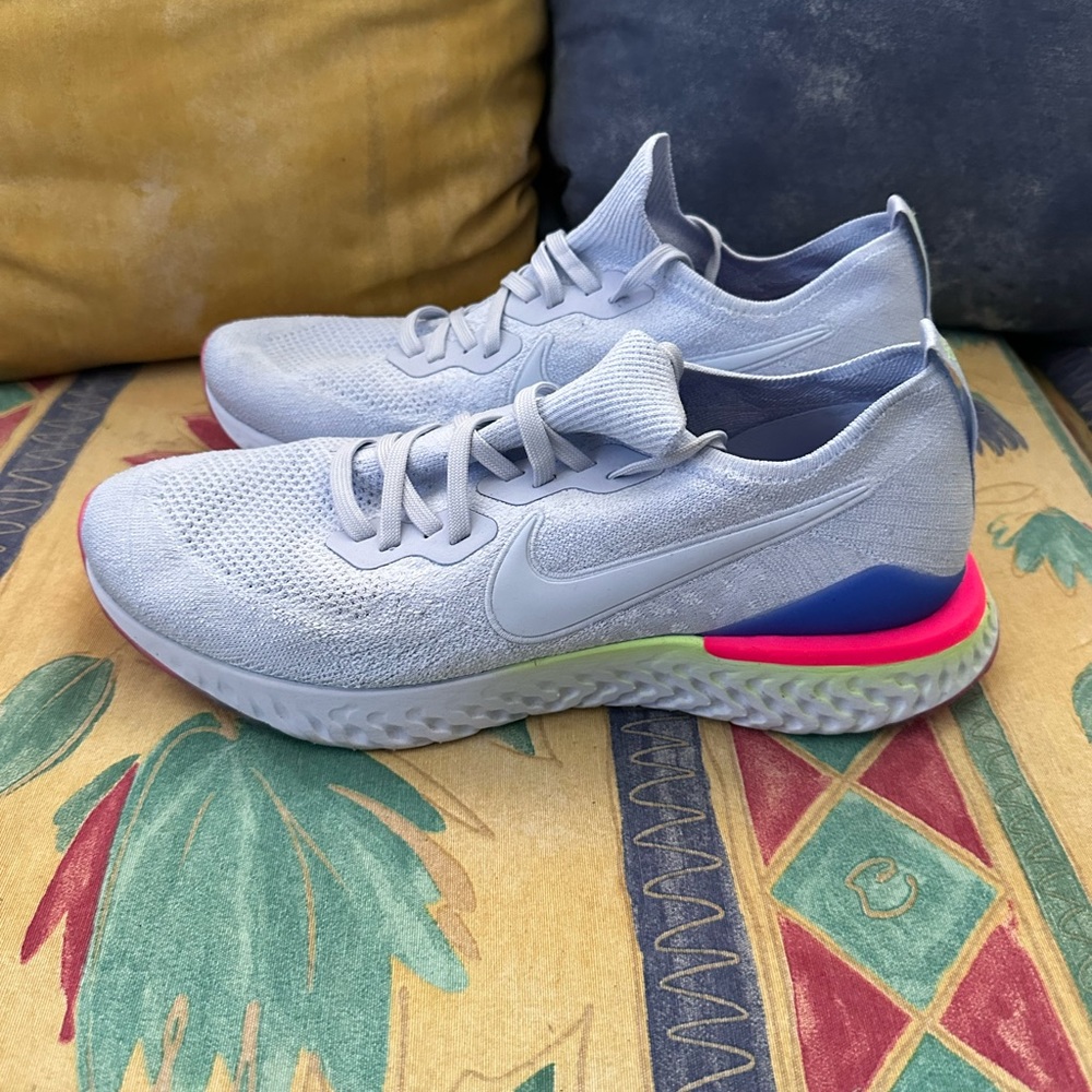 Nike Epic React Flyknit 2